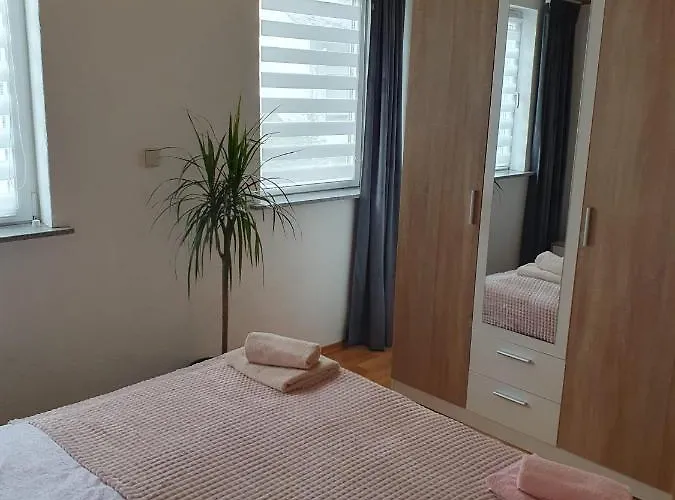 Haus Damian * 特拉本特拉巴赫